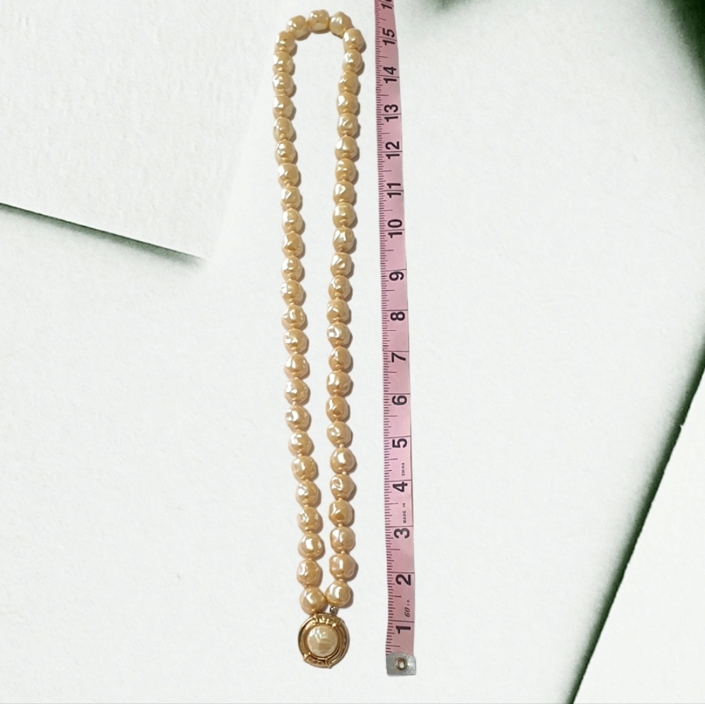 Givenchy Pearl Necklace - Picture 3 of 4